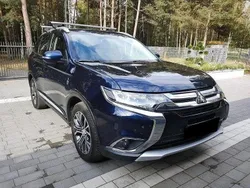 Blau Gebraucht 2016 Mitsubishi Outlander Plus SUV | 12.800 € (Fairer Preis)