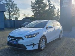 Weiß Gebraucht 2021 Kia Ceed Sportswagon Vision Kombi | 19.300 € (Fairer Preis)