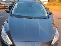 Grau Gebraucht 2016 Ford Focus Kombi | 7.900 € (Teuer)