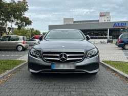 Andere farben Gebraucht 2016 Mercedes E220 Limousine | 23.500 € (Fairer Preis)