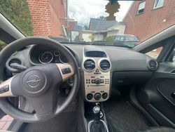 Silber Gebraucht 2009 Opel Corsa Kleinwagen | 800 €