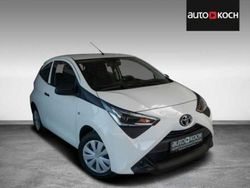 Weiß Gebraucht 2021 Toyota Aygo Kleinwagen | 10.690 € (Fairer Preis)