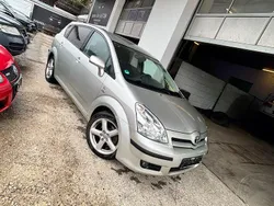 Silber Gebraucht 2006 Toyota Corolla Verso Van / Kleinbus | 2.299 € (Superpreis)