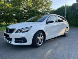 Weiß Gebraucht 2019 Peugeot 308 Style Kombi | 10.400 € (Fairer Preis)