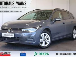 Grau Gebraucht 2022 VW Golf VIII Life Kombi | 17.489 € (Fairer Preis)