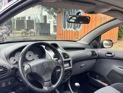 Schwarz Gebraucht 2006 Peugeot 206 CC Cabrio | 400 €