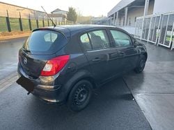 Schwarz Gebraucht 2013 Opel Corsa Active Limousine | 2.450 € (Guter Preis)