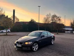 Braun Gebraucht 2011 BMW 320 Coupé | 8.999 € (Etwas zu teuer)