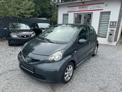 Grau Gebraucht 2008 Toyota Aygo Kleinwagen | 2.990 € (Etwas zu teuer)