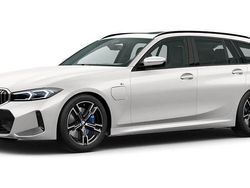 Weiß Gebraucht 2024 BMW 330e Comfort Edition Kombi | 45.867 € (Etwas zu teuer)
