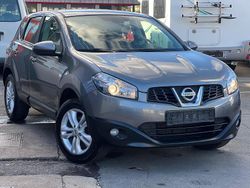 Grau Gebraucht 2012 Nissan Qashqai SUV | 6.599 € (Fairer Preis)