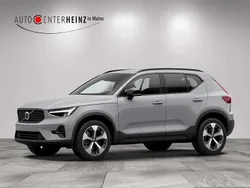 Grau Gebraucht 2024 Volvo XC40 Plus SUV | 41.900 € (Etwas zu teuer)