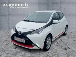 Weiß Gebraucht 2015 Toyota Aygo Kleinwagen | 6.980 € (Etwas zu teuer)