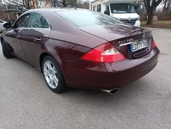 Rot Gebraucht 2007 Mercedes CLS320 Limousine | 4.499 € (Guter Preis)