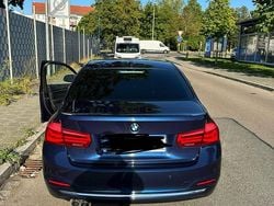 Blau Gebraucht 2016 BMW 320 Limousine | 23.999 €