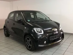 Schwarz Gebraucht 2020 Smart ForFour Electric Drive Exclusive Kleinwagen | 9.999 € (Fairer Preis)