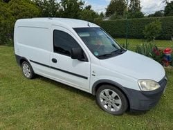 Weiß Gebraucht 2007 Opel Combo Van / Kleinbus | 1.399 € (Superpreis)