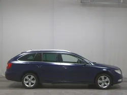 Pacificblau Gebraucht 2011 Skoda Superb Ambition Kombi | 4.480 € (Guter Preis)
