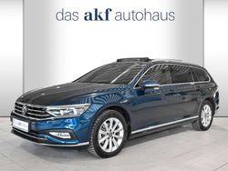 Aquamarinblau metallic Gebraucht 2023 VW Passat Elegance Kombi | 34.950 € (Teuer)