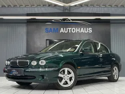 Grün Gebraucht 2003 Jaguar X-type Executive Limousine | 2.950 € (Fairer Preis)