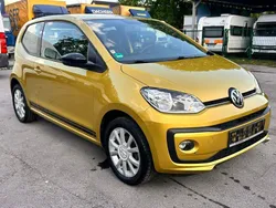 Gelb Gebraucht 2017 VW up! CLUB Kleinwagen | 6.750 € (Fairer Preis)