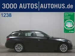 Black sapphire metallic Gebraucht 2021 BMW 318 Advantage Kombi | 19.380 € (Superpreis)