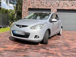 Silber Gebraucht 2008 Mazda 2 Limousine | 3.333 € (Guter Preis)