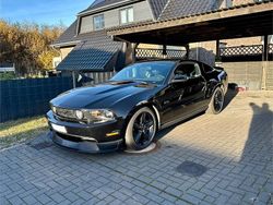 Schwarz Gebraucht 2012 Ford Mustang GT Premium Coupé | 21.500 €