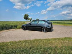 Schwarz Gebraucht 2002 BMW 325 Coupé | 3.800 €