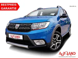 Blau Gebraucht 2018 Dacia Sandero Stepway Kleinwagen | 9.990 € (Etwas zu teuer)