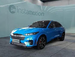 Blau Gebraucht 2022 Ford Mustang Mach-E GT SUV | 42.949 € (Fairer Preis)