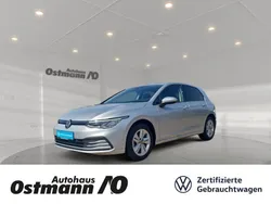 Silber Gebraucht 2020 VW Golf VIII Life Limousine | 20.440 € (Fairer Preis)