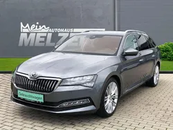 Graphitegrau Gebraucht 2024 Skoda Superb Style Kombi | 36.980 €
