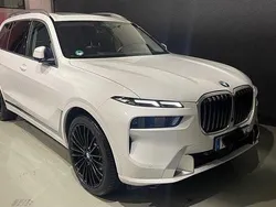 Weiß Gebraucht 2022 BMW X7 Sport Line SUV | 80.000 € (Teuer)