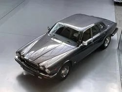 Gunmetallic Gebraucht 1984 Jaguar XJ12 Sovereign Limousine | 22.800 €