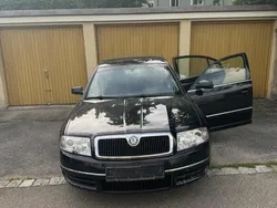 Schwarz Gebraucht 2002 Skoda Superb Limousine | 2.499 €