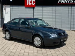 Blau Gebraucht 2004 VW Bora Comfortline Limousine | 4.000 € (Teuer)
