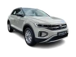 Grau Neu 2025 VW T-Roc IQ Drive SUV | 31.989 € (Superpreis)