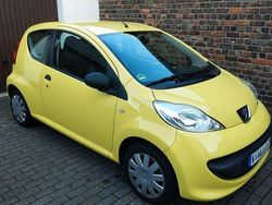 Gelb Gebraucht 2007 Peugeot 107 Filou Kleinwagen | 1.400 € (Fairer Preis)