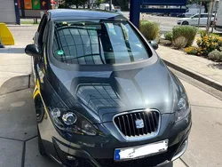 Grau Gebraucht 2010 Seat Altea Ecomotive Van / Kleinbus | 7.100 € (Teuer)