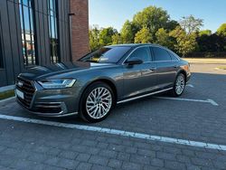 Grau Gebraucht 2021 Audi A8 Sport Limousine | 57.100 € (Etwas zu teuer)