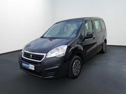 Schwarz Gebraucht 2017 Peugeot Partner Tepee Active Van / Kleinbus | 13.860 € (Teuer)