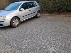 Silber Gebraucht 2004 VW Golf V Limousine | 1.999 € (Fairer Preis)