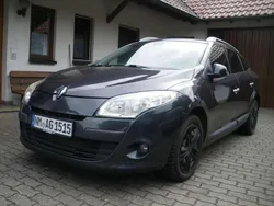 Grau eclipse Gebraucht 2011 Renault Mégane GrandTour Dynamique Kombi | 2.800 € (Fairer Preis)