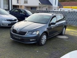 Grau Gebraucht 2019 Skoda Octavia Ambition Kombi | 5.700 € (Guter Preis)