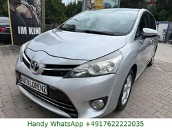 Silber Gebraucht 2015 Toyota Verso Skyview Edition Van / Kleinbus | 9.500 € (Fairer Preis)