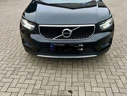 Schwarz Gebraucht 2018 Volvo XC40 Momentum SUV | 25.800 € (Fairer Preis)