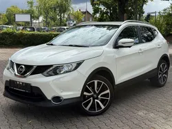 Weiß Gebraucht 2016 Nissan Qashqai Tekna SUV | 13.790 € (Fairer Preis)