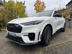 Weiß Gebraucht 2023 Ford Mustang Mach-E GT SUV | 37.900 € (Fairer Preis)
