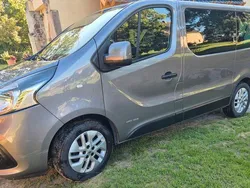 Grau Gebraucht 2017 Renault Trafic Van | 17.000 € (Teuer)